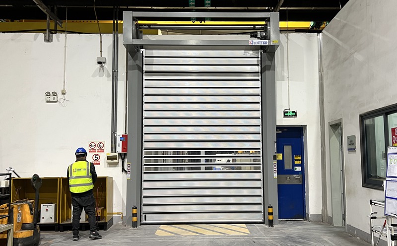 專供出口硬質快速卷簾門插圖5